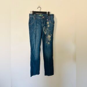 NWT embroidered beaded Y2K wash flare jean size 28
